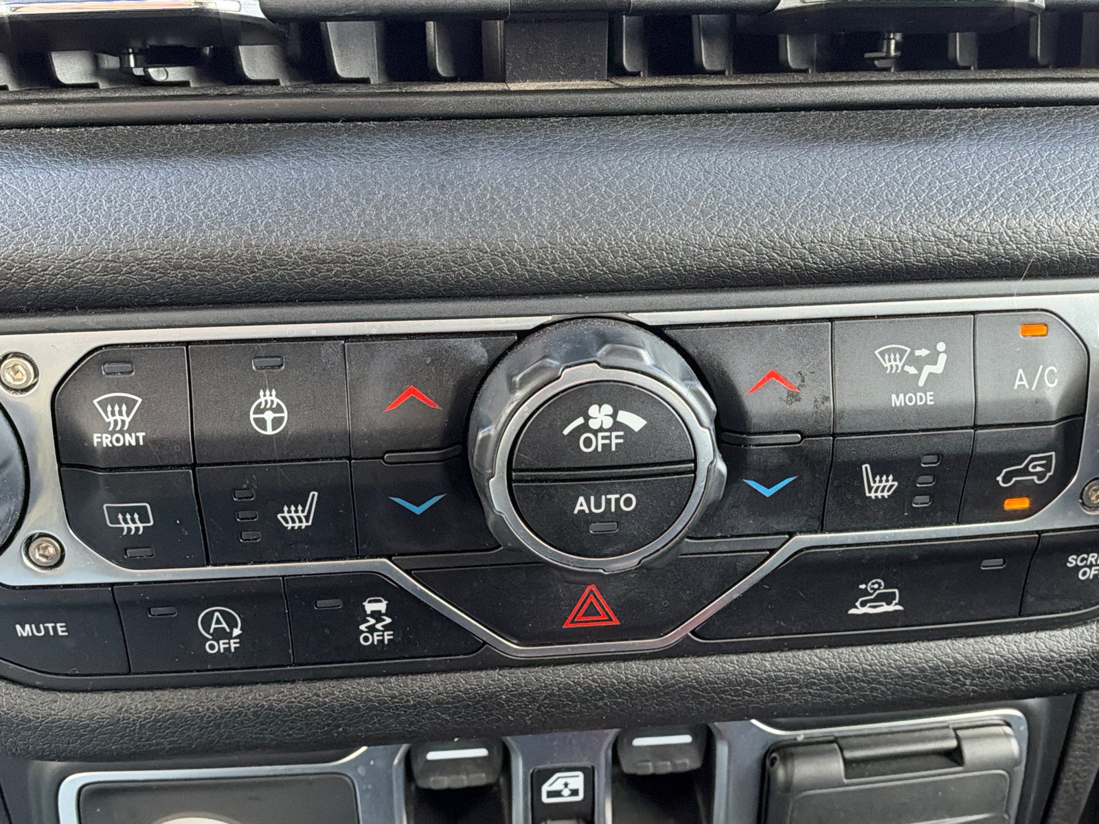 Used 2025 Jeep Wrangler Unlimited Sport AWD/4WD image 30
