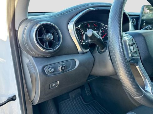 Used 2023 Chevrolet Blazer LT image 10