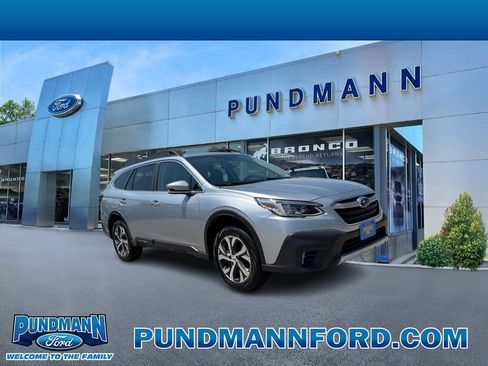 Used 2022 Subaru Outback Limited AWD/4WD image 1