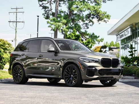 Used 2023 BMW X5 xDrive40i w/ M Sport Package AWD/4WD image 1