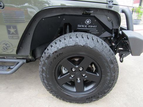 Used 2016 Jeep Wrangler Unlimited Sport image 7