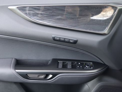 Used 2025 Lexus NX 250 FWD w/ Accessory Package (Z1) image 12