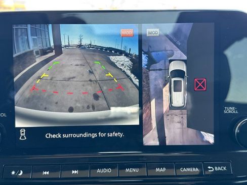 Used 2024 Nissan Pathfinder SL w/ SL Premium Package image 15