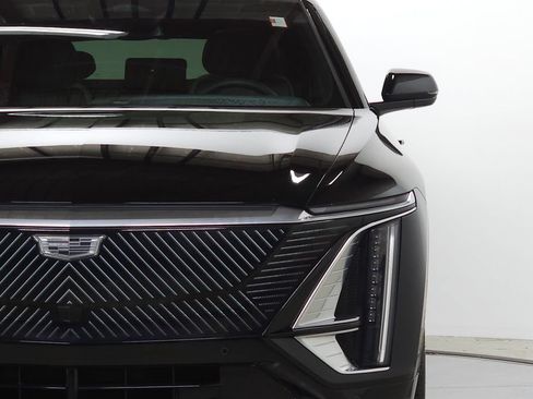 Certified 2024 Cadillac Lyriq Tech AWD/4WD image 14