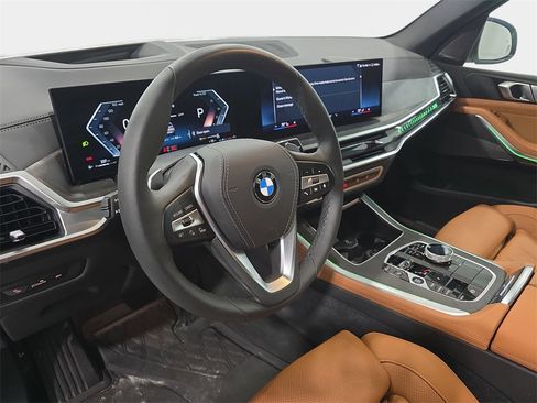 Used 2026 BMW X5 sDrive40i w/ Executive Package image 16