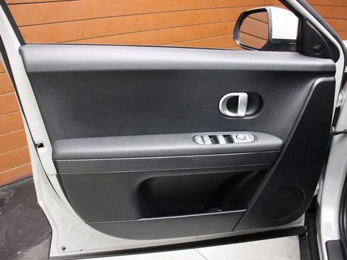 Used 2024 Hyundai Ioniq 5 SEL image 10