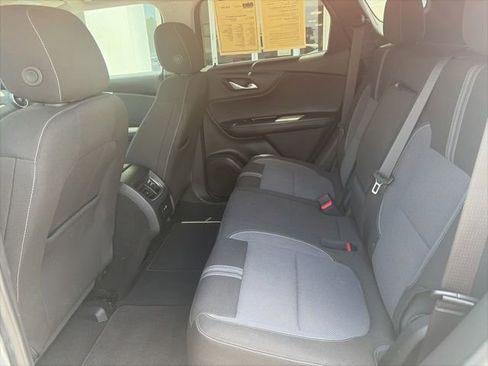 Used 2025 Chevrolet Blazer LT FWD image 13