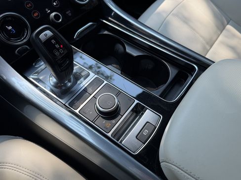 Used 2022 Land Rover Range Rover Sport HSE Silver Edition AWD/4WD image 25