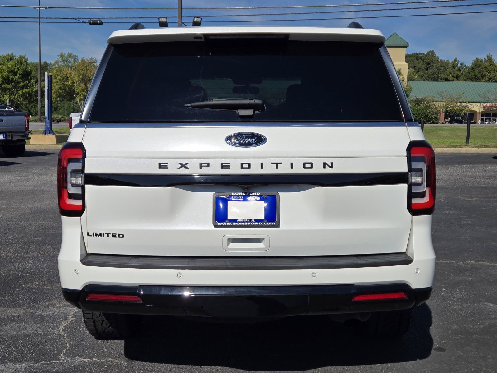 Used 2022 Ford Expedition Limited AWD/4WD image 9