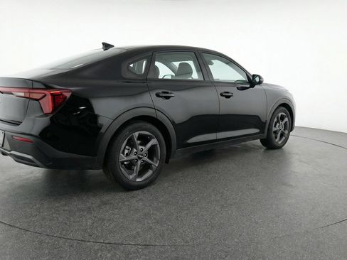 Used 2025 Kia K4 LXS image 9