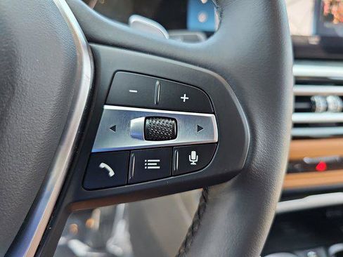 Used 2024 BMW 330i Sedan w/ Convenience Package image 17