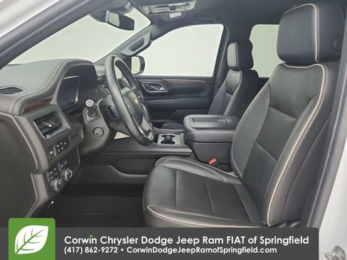 Used 2023 Chevrolet Suburban Premier image 19