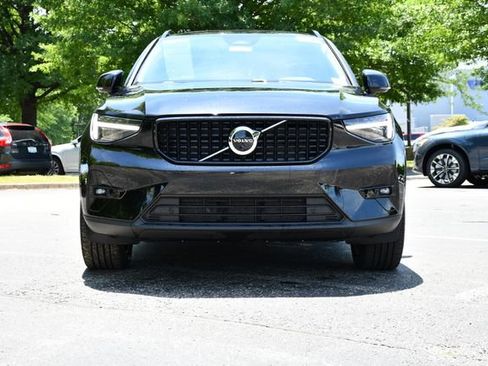 Certified 2026 Volvo XC40 B5 Plus AWD/4WD image 2