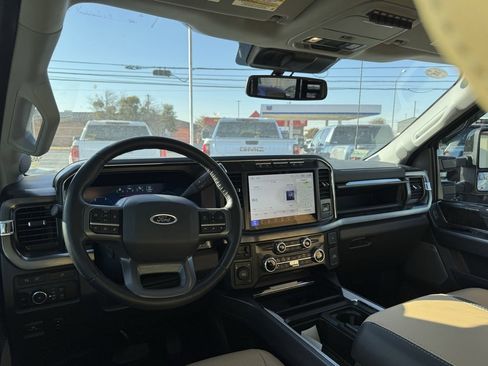 Used 2024 Ford F350 Lariat w/ FX4 Off-Road Package image 3