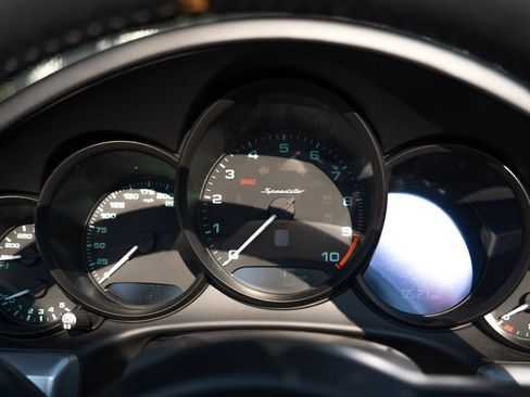 Used 2019 Porsche 911 Speedster RWD image 44