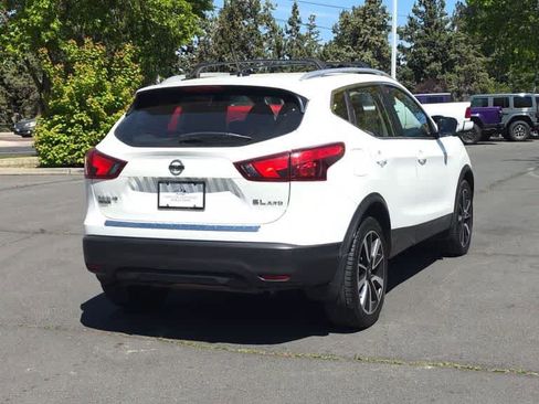 Used 2017 Nissan Rogue Sport SL AWD/4WD image 8