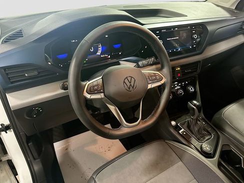 Used 2023 Volkswagen Taos SE image 10