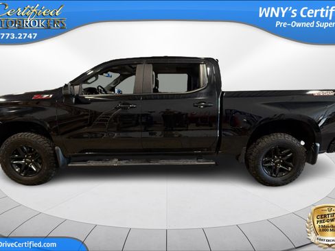 Used 2021 Chevrolet Silverado 1500 LT Trail Boss w/ Convenience Package II AWD/4WD image 9