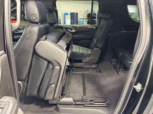 Used 2021 GMC Yukon XL SLE image 31