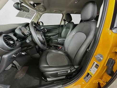 Used 2018 MINI Cooper 4-Door Hardtop FWD image 20