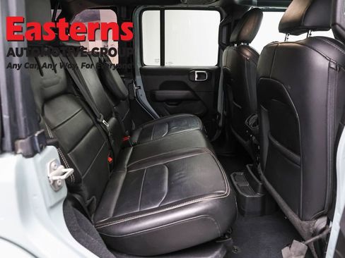 Used 2023 Jeep Wrangler Unlimited Sahara w/ Cold Weather Group AWD/4WD image 23