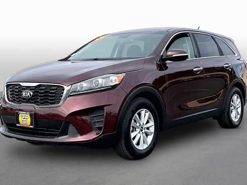 Used 2019 Kia Sorento FWD image 1