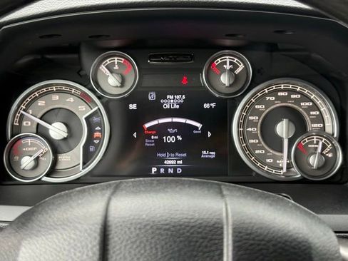 Used 2016 RAM 1500 Limited image 17