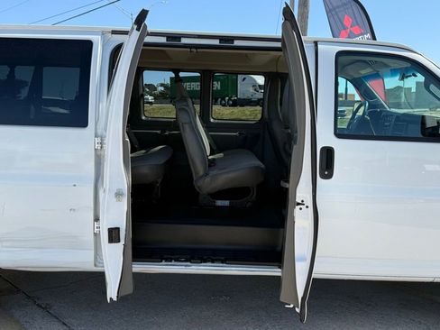 Used 2016 Chevrolet Express 3500 LT w/ LT Preferred Equipment Group image 15