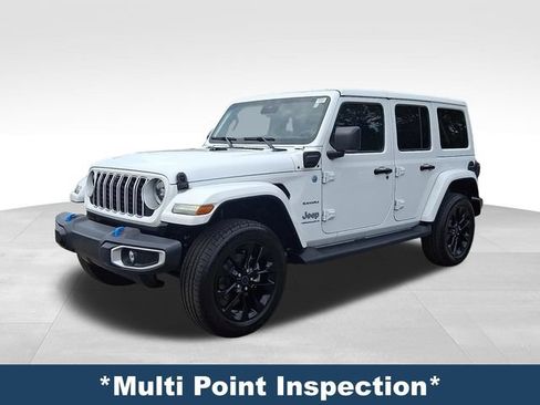 Used 2024 Jeep Wrangler Unlimited Sahara w/ Technology Group AWD/4WD image 4