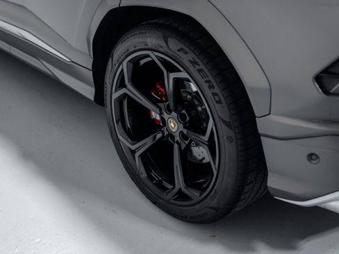 Used 2021 Lamborghini Urus image 33