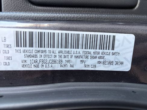 Used 2018 Jeep Grand Cherokee Limited w/ Trailer Tow Group IV image 35