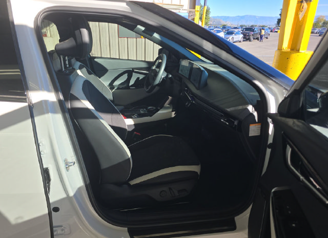 Used 2024 Kia EV6 GT-Line AWD/4WD image 5