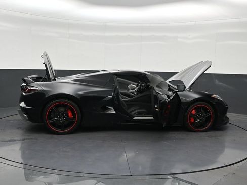 Used 2022 Chevrolet Corvette Stingray Premium Conv w/ Z51 Performance Package RWD image 31