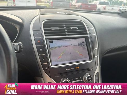 Used 2019 Lincoln Nautilus Select FWD image 15