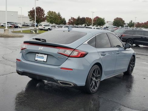 Used 2024 Honda Civic Sport Touring image 9