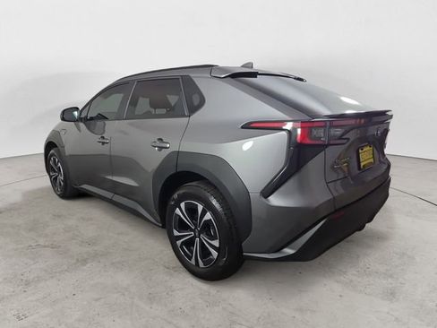 Used 2025 Subaru Solterra Premium image 3