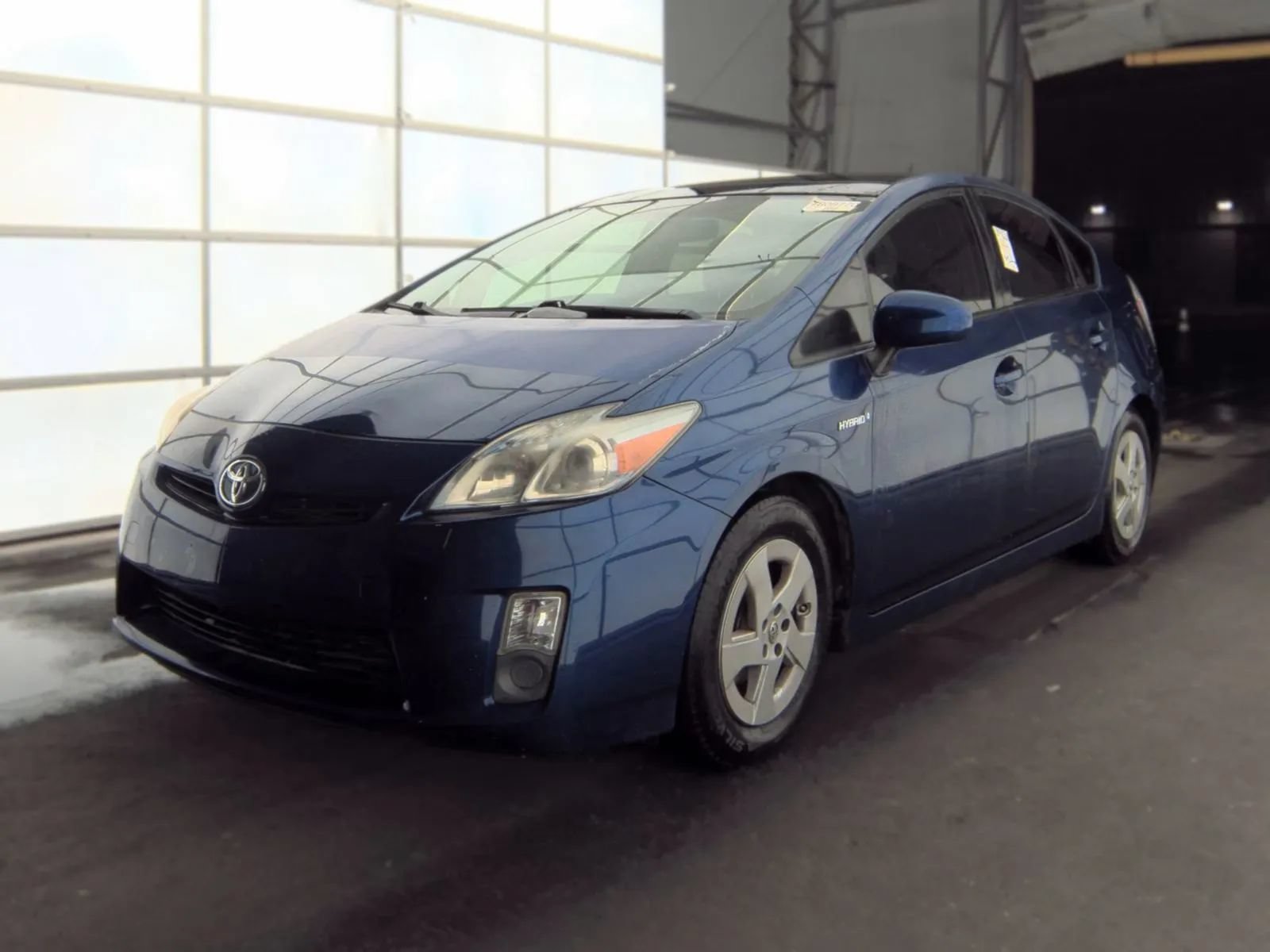 Used 2010 Toyota Prius Three w/ Solar Roof Pkg FWD image 1