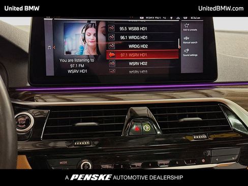 Used 2021 BMW 540i w/ M Sport Package image 8