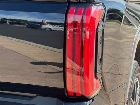New 2026 Toyota Tundra Limited AWD/4WD image 31