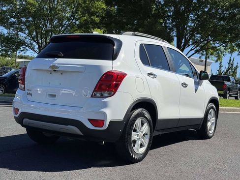 Used 2020 Chevrolet Trax LT w/ LT Convenience Package FWD image 22