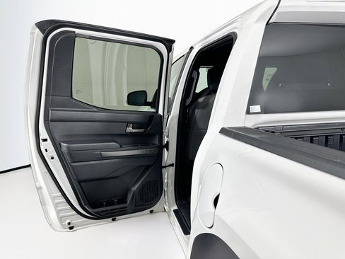 Used 2025 Toyota Tacoma TRD Off-Road image 26