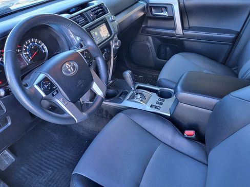 Used 2019 Toyota 4Runner SR5 Premium image 12