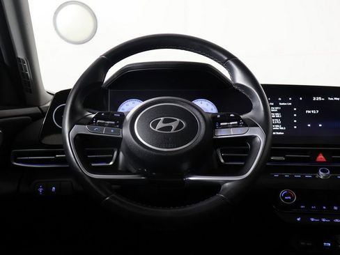 Used 2025 Hyundai Elantra Limited FWD image 37