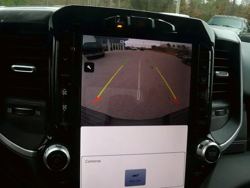 Used 2024 RAM 2500 Big Horn w/ Safety Group image 26