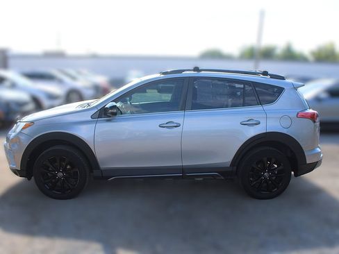 Used 2018 Toyota RAV4 Adventure FWD image 15