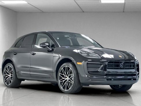 New 2025 Porsche Macan image 10