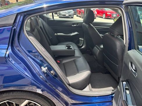 Used 2024 Nissan Altima 2.5 SR FWD image 43