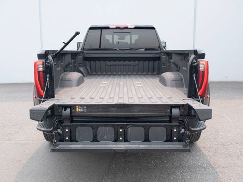 Used 2024 GMC Sierra 3500 Denali w/ Denali Reserve Package AWD/4WD image 28