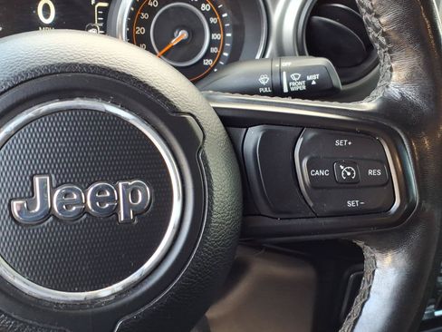 Used 2021 Jeep Gladiator Sport AWD/4WD image 20