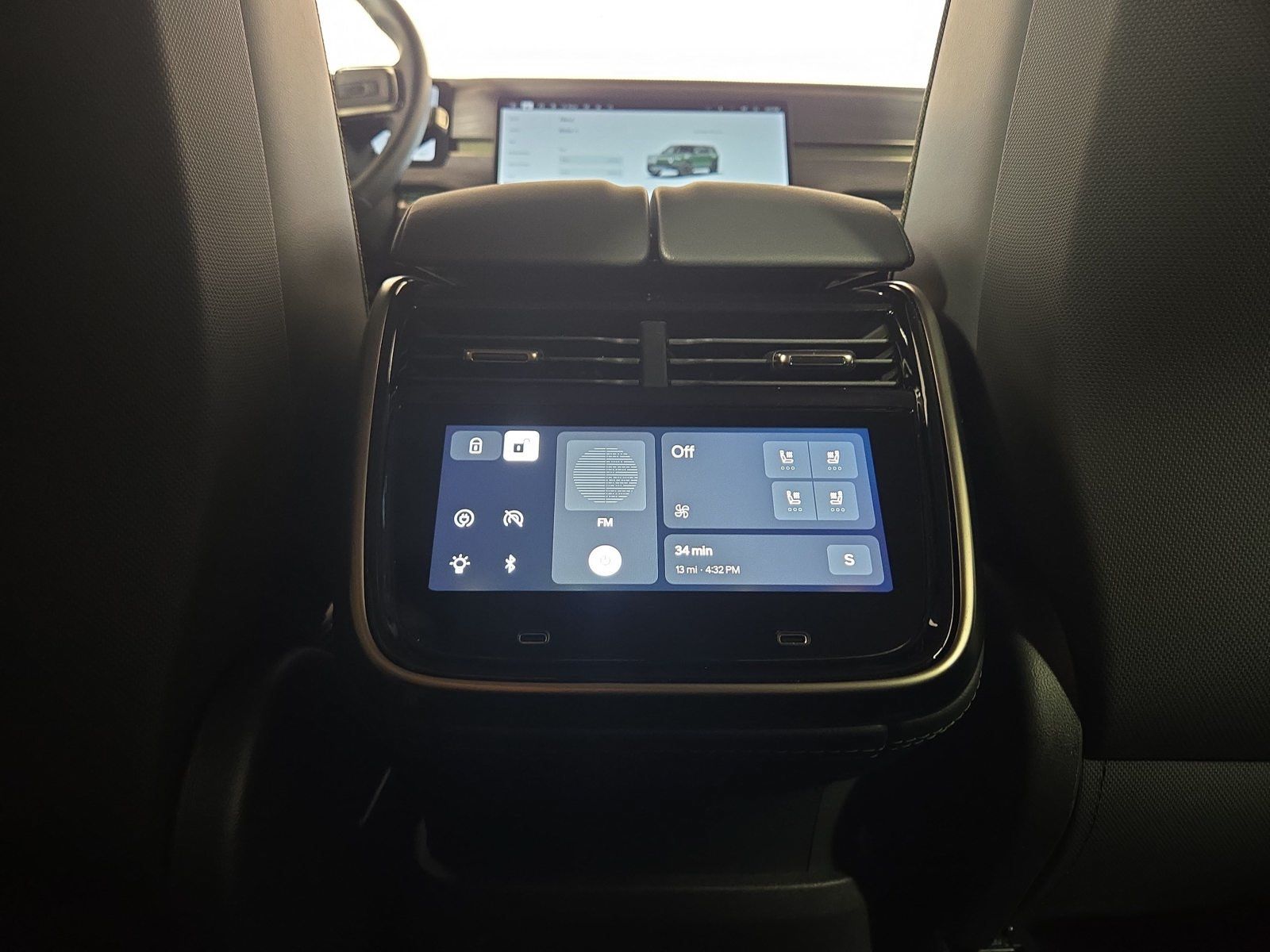 Used 2025 Rivian R1S Adventure Dual AWD/4WD image 30